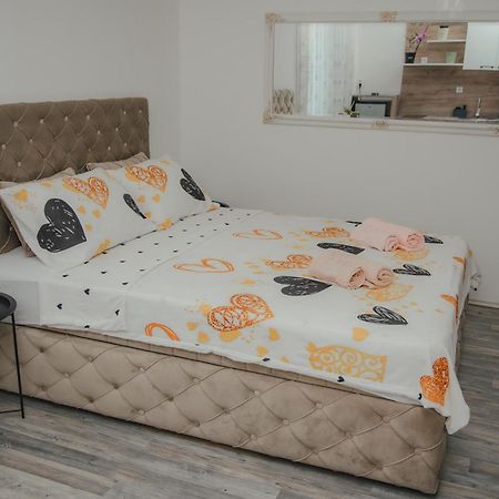 Jes Apartments Leskovac  Buitenkant foto