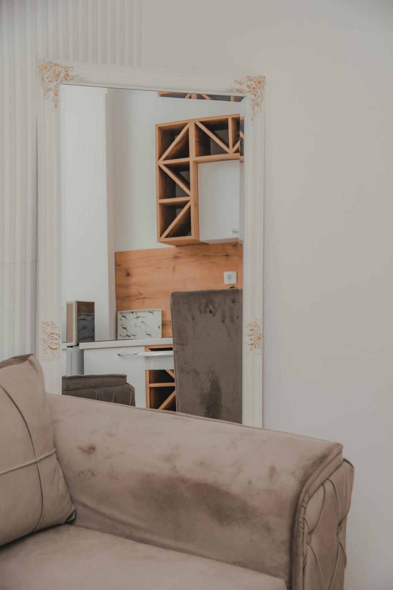 Jes Apartments Leskovac  Buitenkant foto