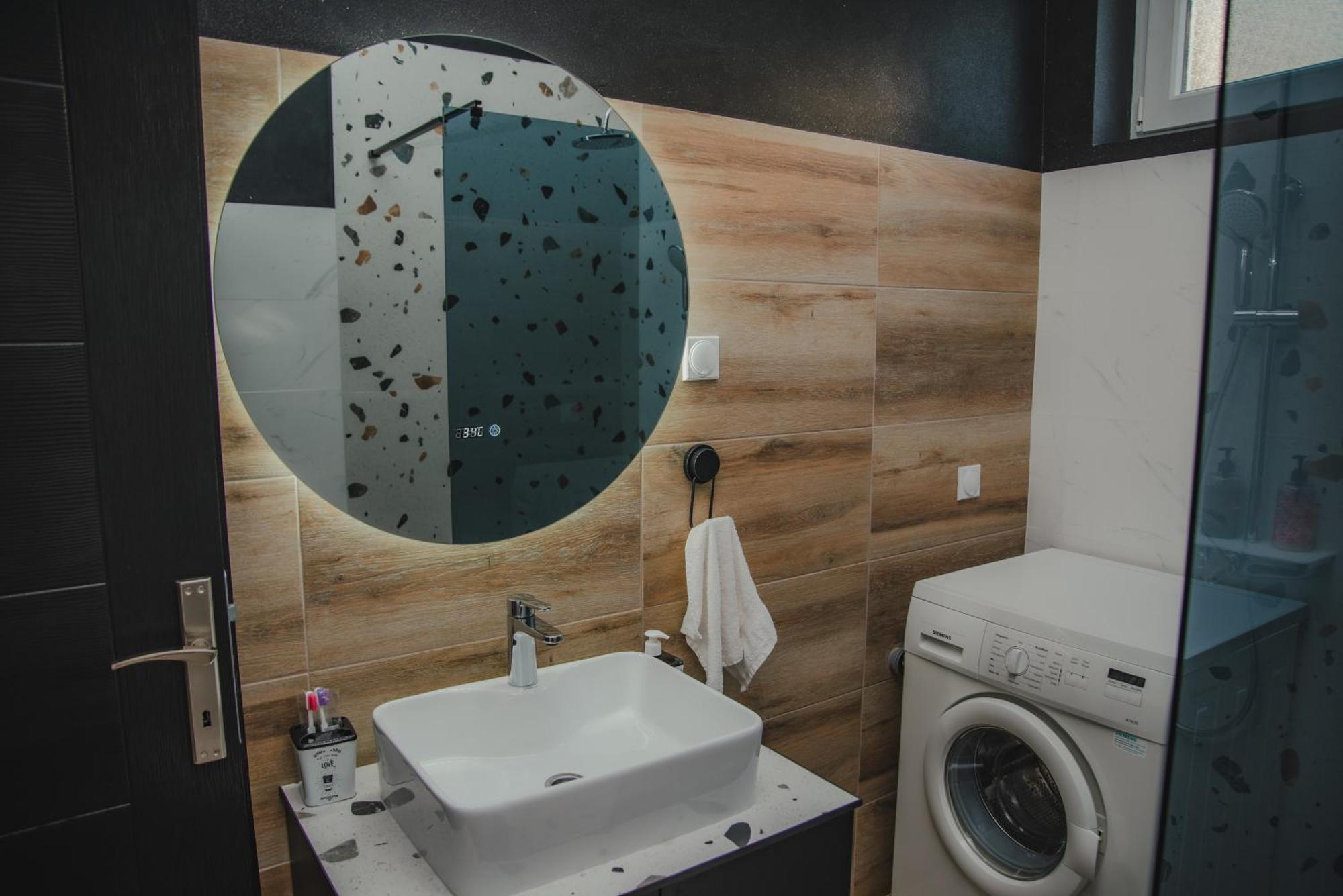 Jes Apartments Leskovac  Buitenkant foto